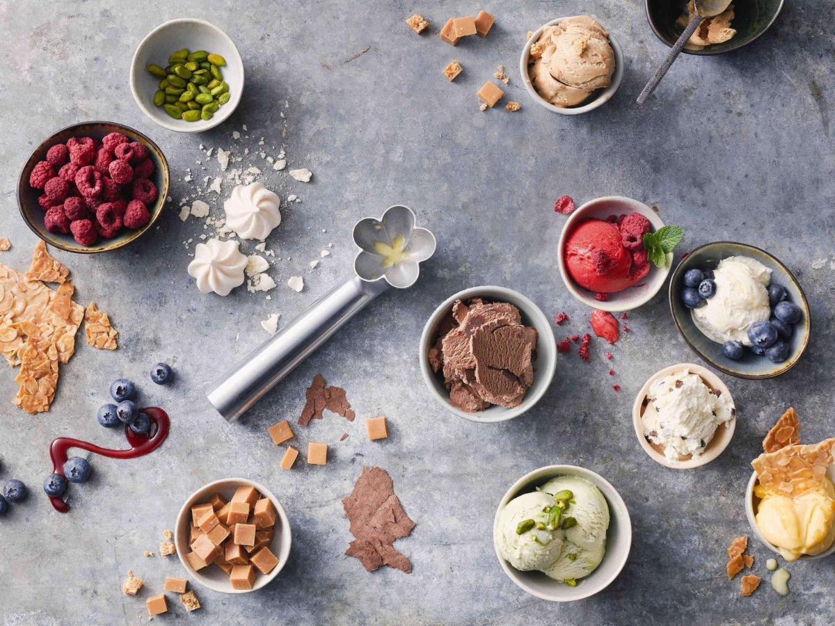 Movenpick Jumeirah Village Triangle Dubai Exterior foto Häagen-Dazs ice cream